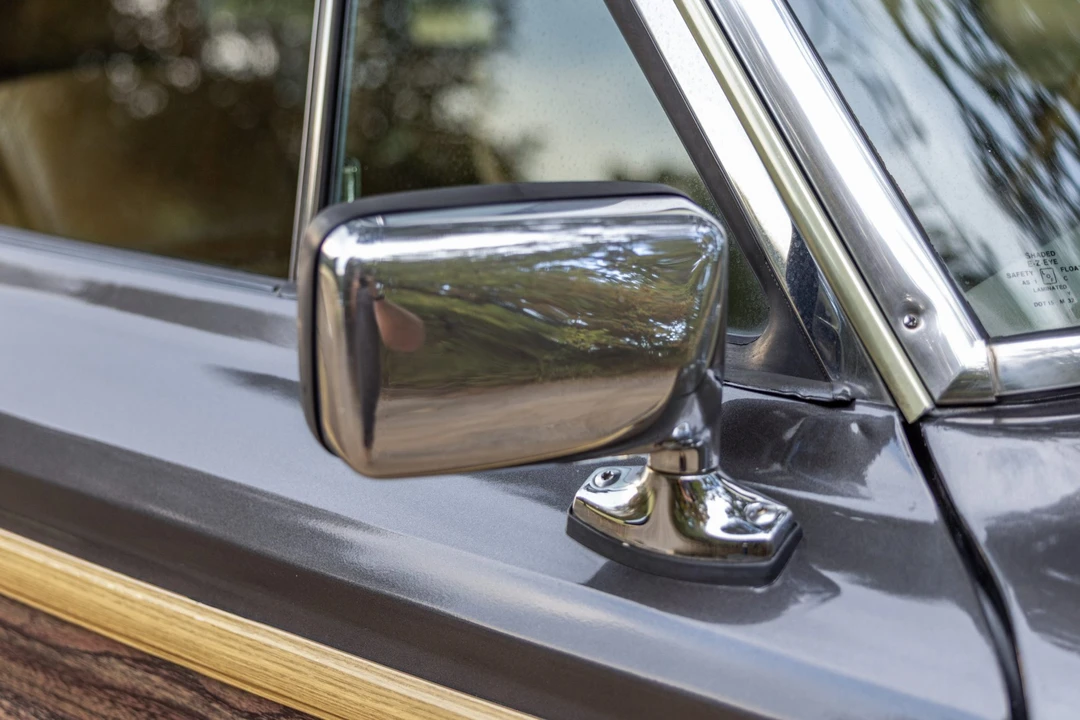 1987 Jeep SJ Grand Wagoneer - Image 25 of 31