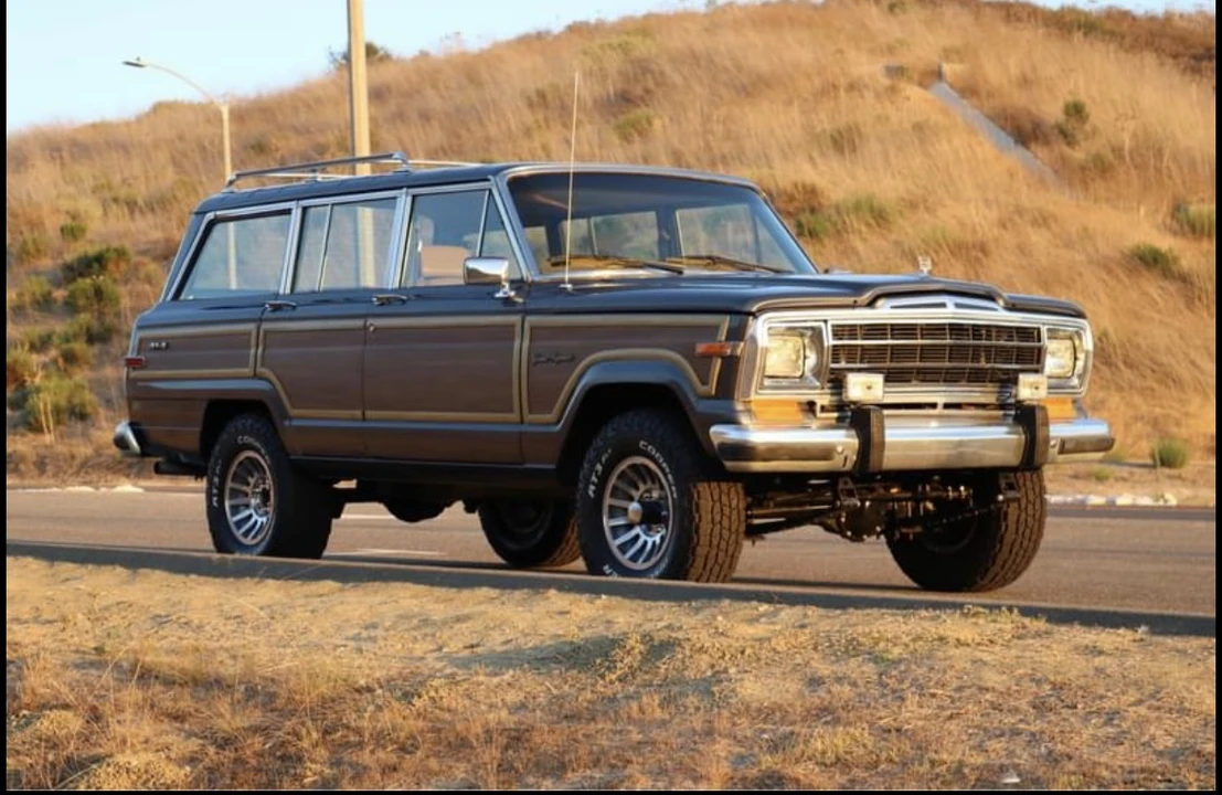 1987 Jeep SJ Grand Wagoneer - Image 16 of 31
