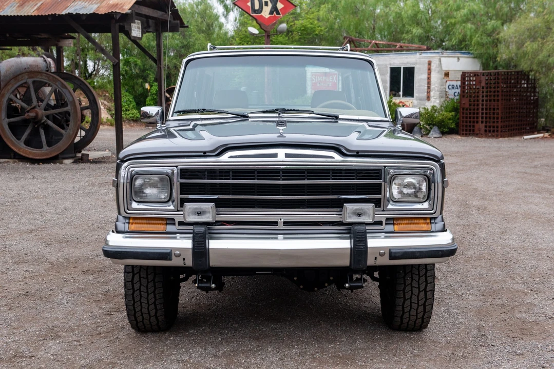 1987 Jeep SJ Grand Wagoneer - Image 17 of 31