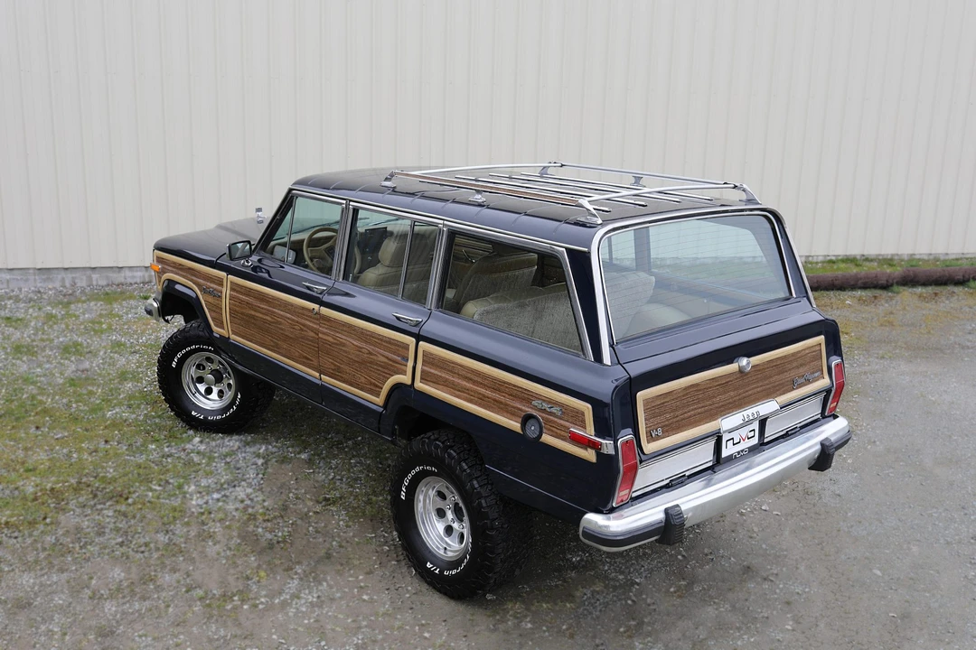 1987 Jeep SJ Grand Wagoneer - Image 8 of 31