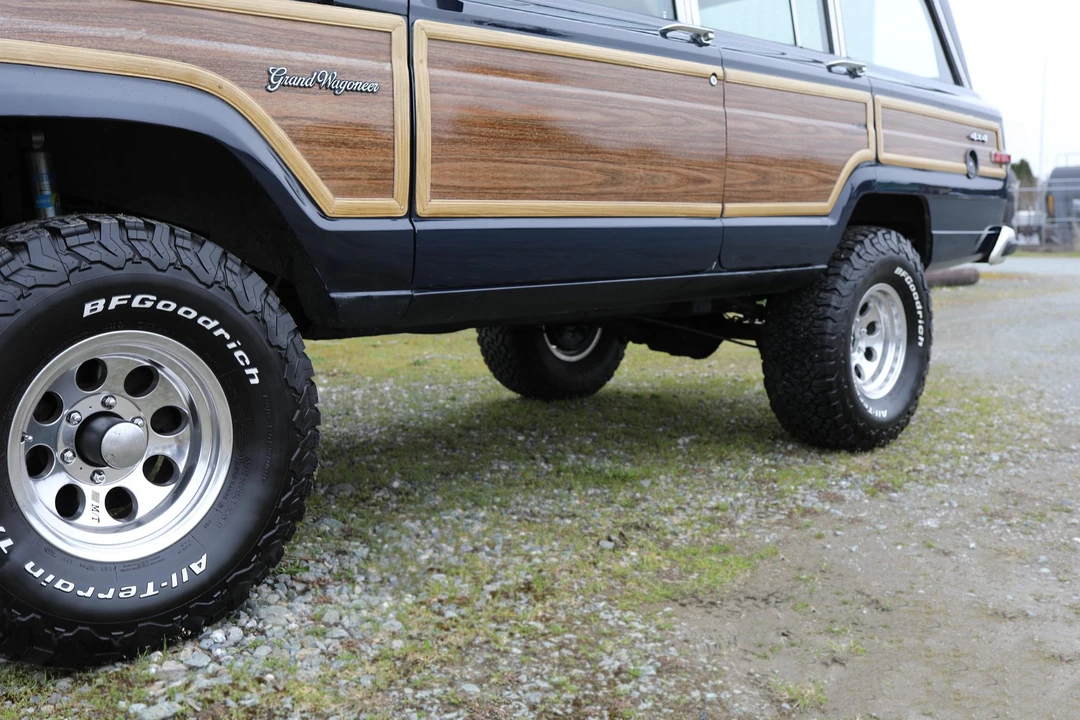 1987 Jeep SJ Grand Wagoneer - Image 25 of 31