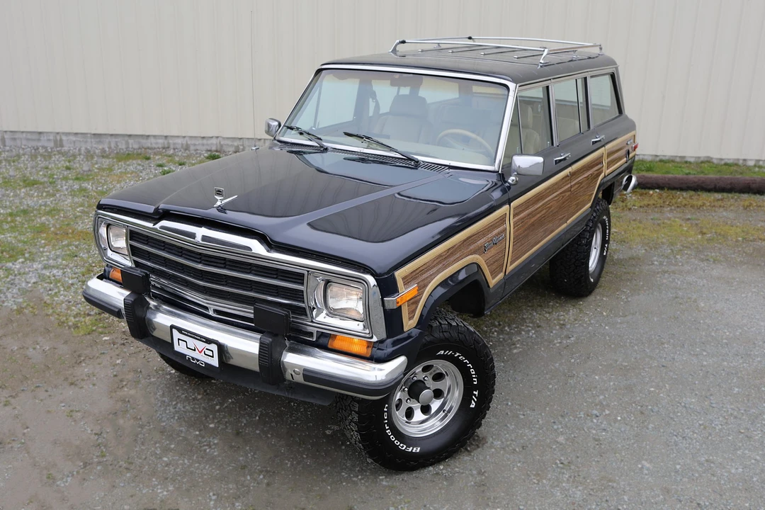 1987 Jeep SJ Grand Wagoneer - Image 2 of 31