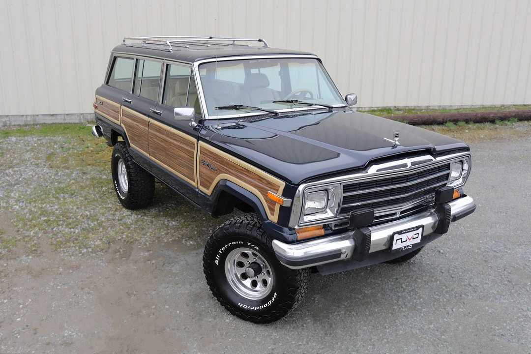 1987 Jeep SJ Grand Wagoneer - Image 16 of 31
