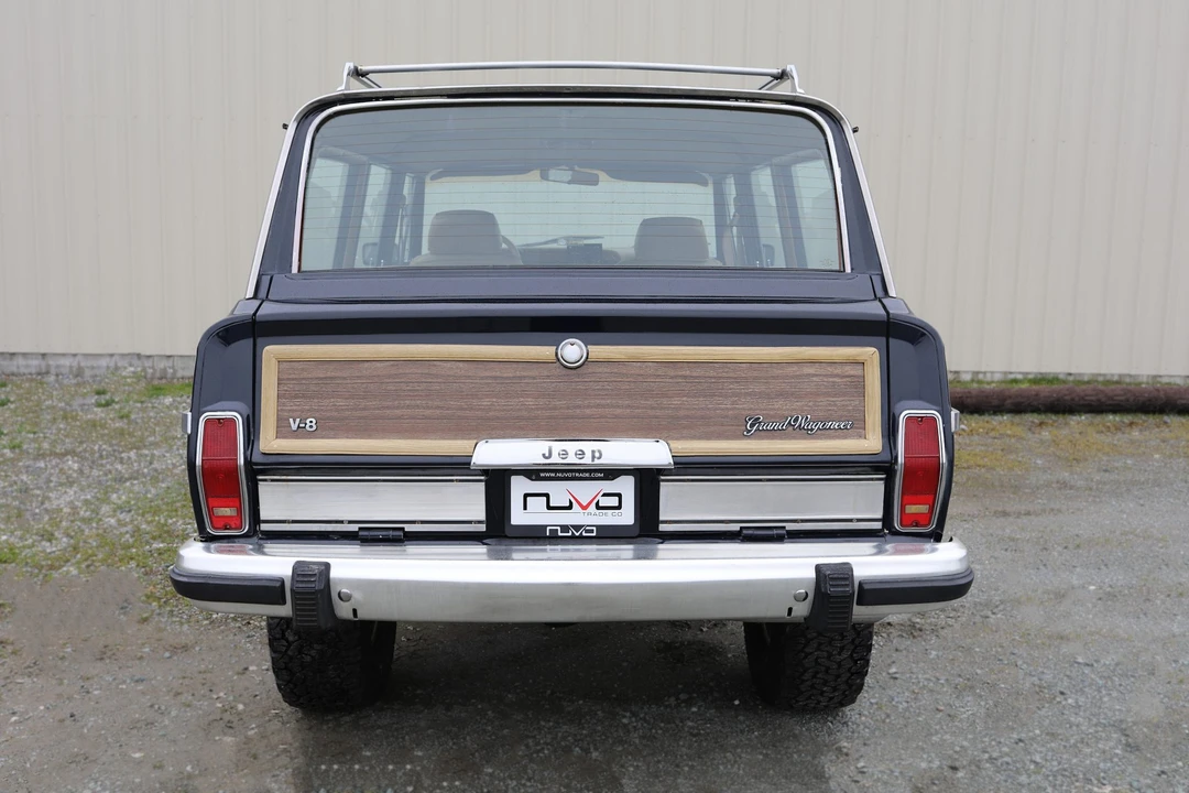 1987 Jeep SJ Grand Wagoneer - Image 11 of 31