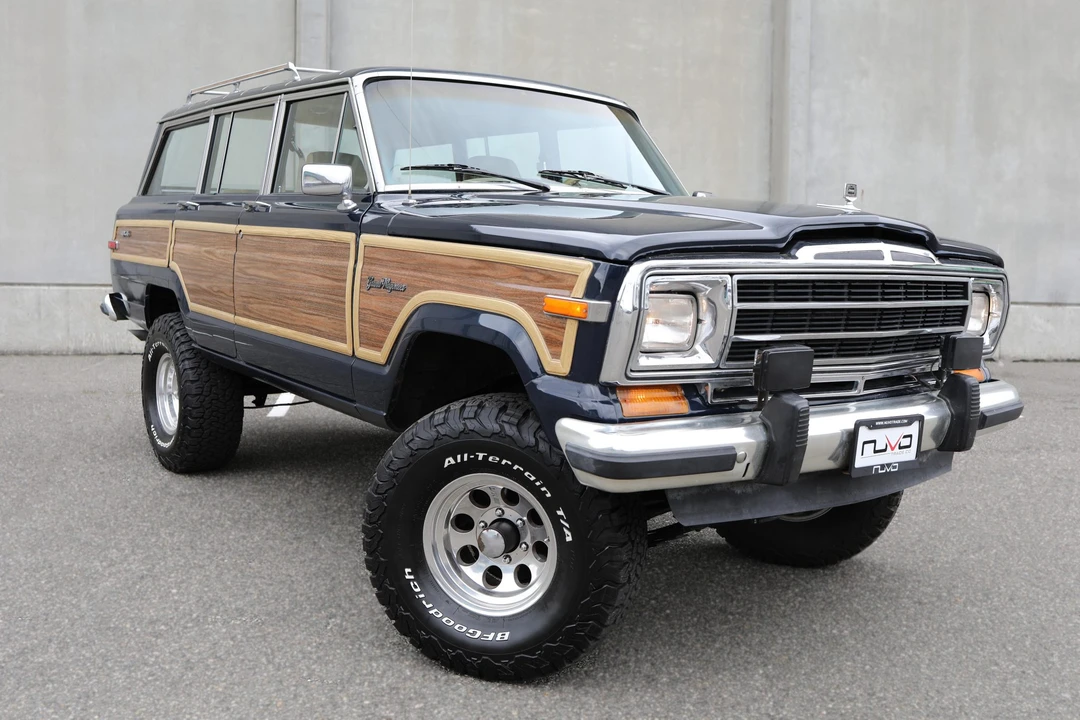 1987 Jeep SJ Grand Wagoneer - Image 17 of 31