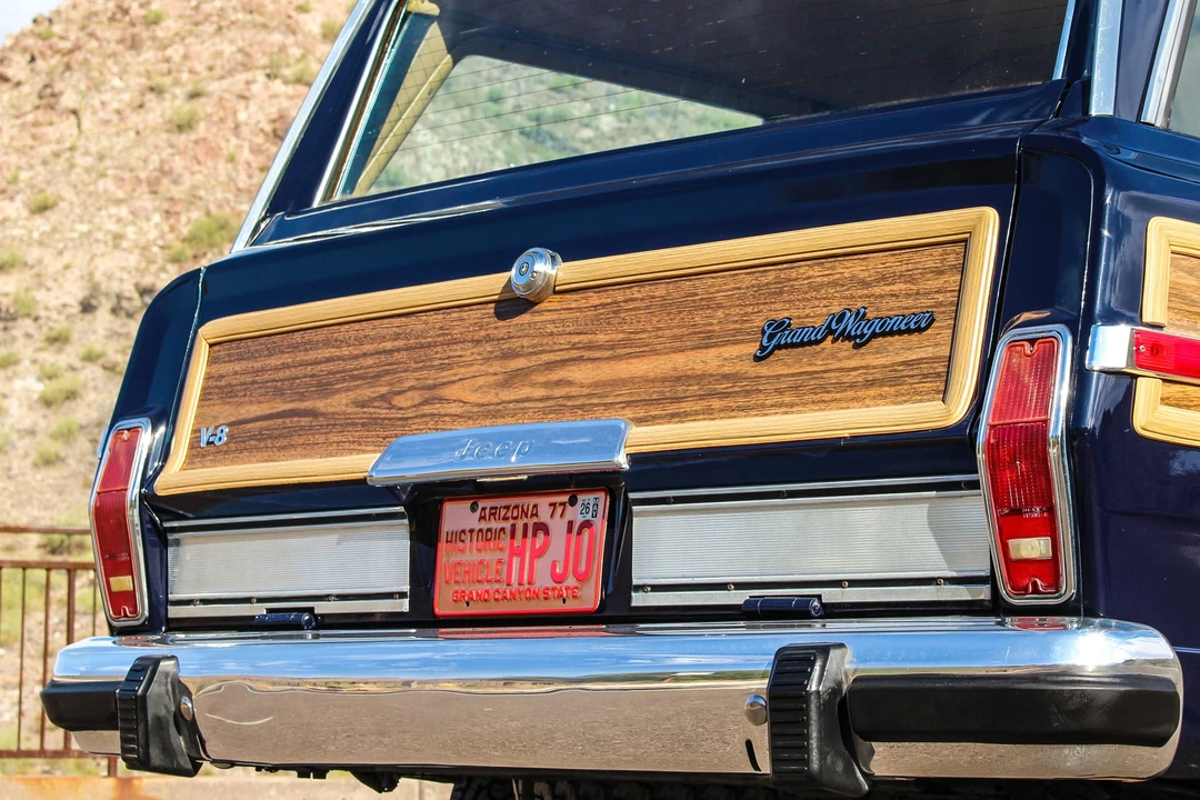 1987 Jeep SJ Grand Wagoneer - Image 12 of 31