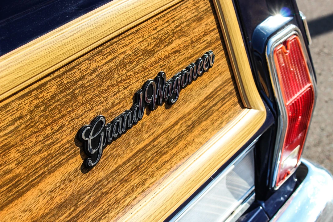 1987 Jeep SJ Grand Wagoneer - Image 19 of 31