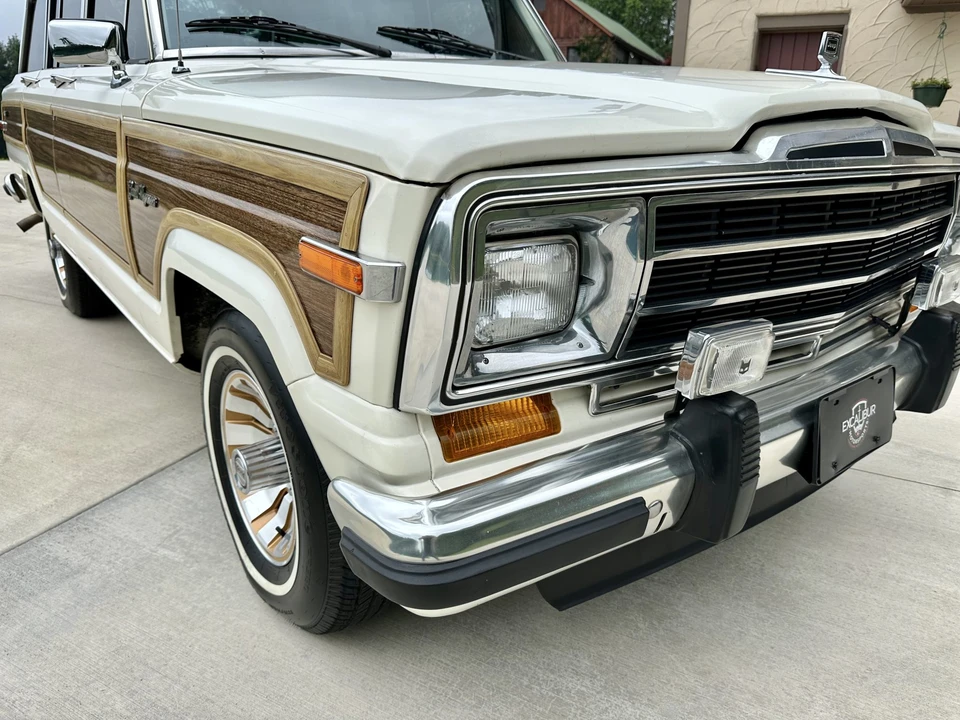 1987 Jeep SJ Grand Wagoneer - Image 17 of 31
