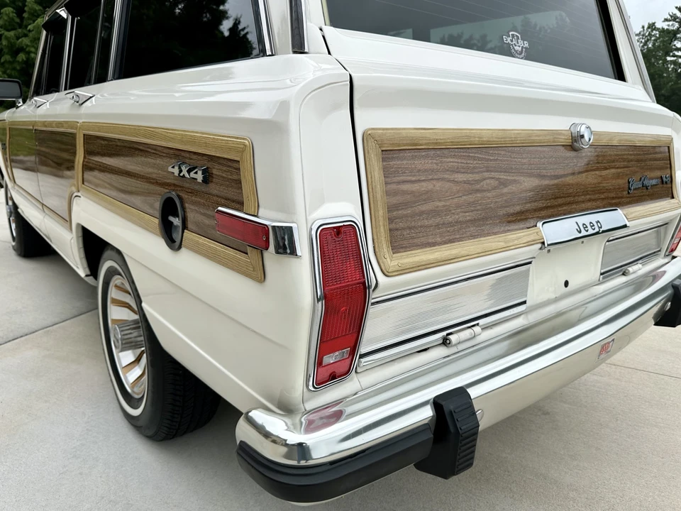 1987 Jeep SJ Grand Wagoneer - Image 24 of 31