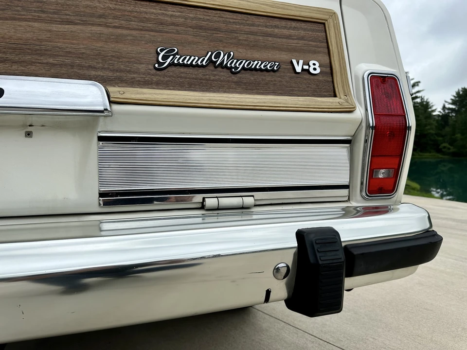 1987 Jeep SJ Grand Wagoneer - Image 21 of 31