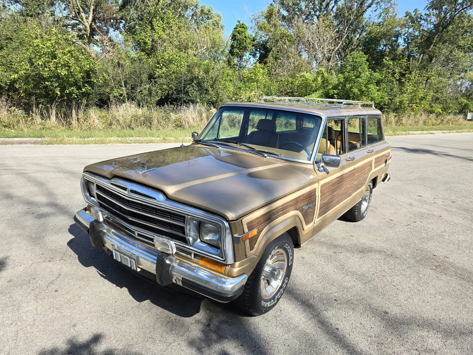 1987 Jeep SJ Grand Wagoneer - Image 6 of 31