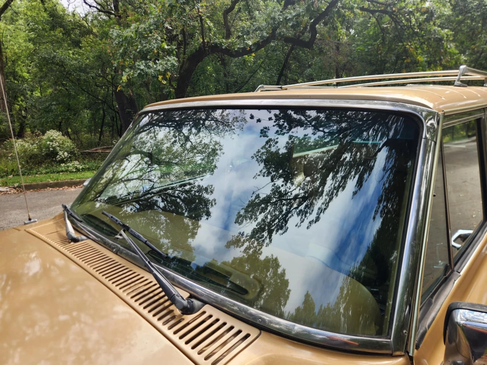 1987 Jeep SJ Grand Wagoneer - Image 25 of 31