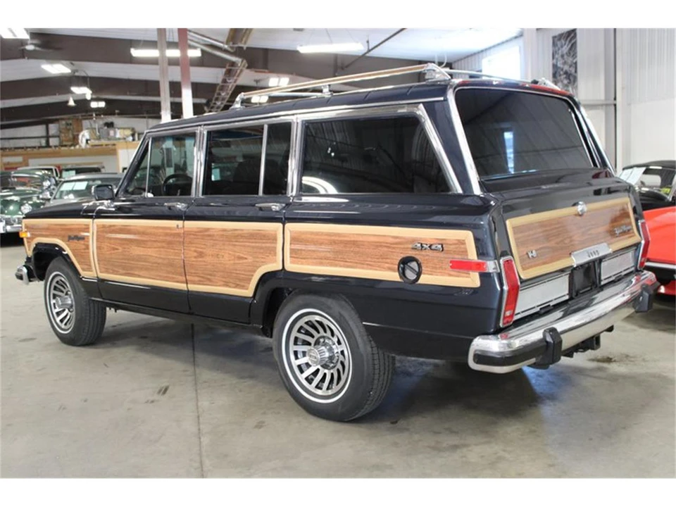 1987 Jeep SJ Grand Wagoneer - Image 4 of 31
