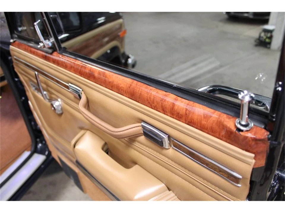 1987 Jeep SJ Grand Wagoneer - Image 22 of 31