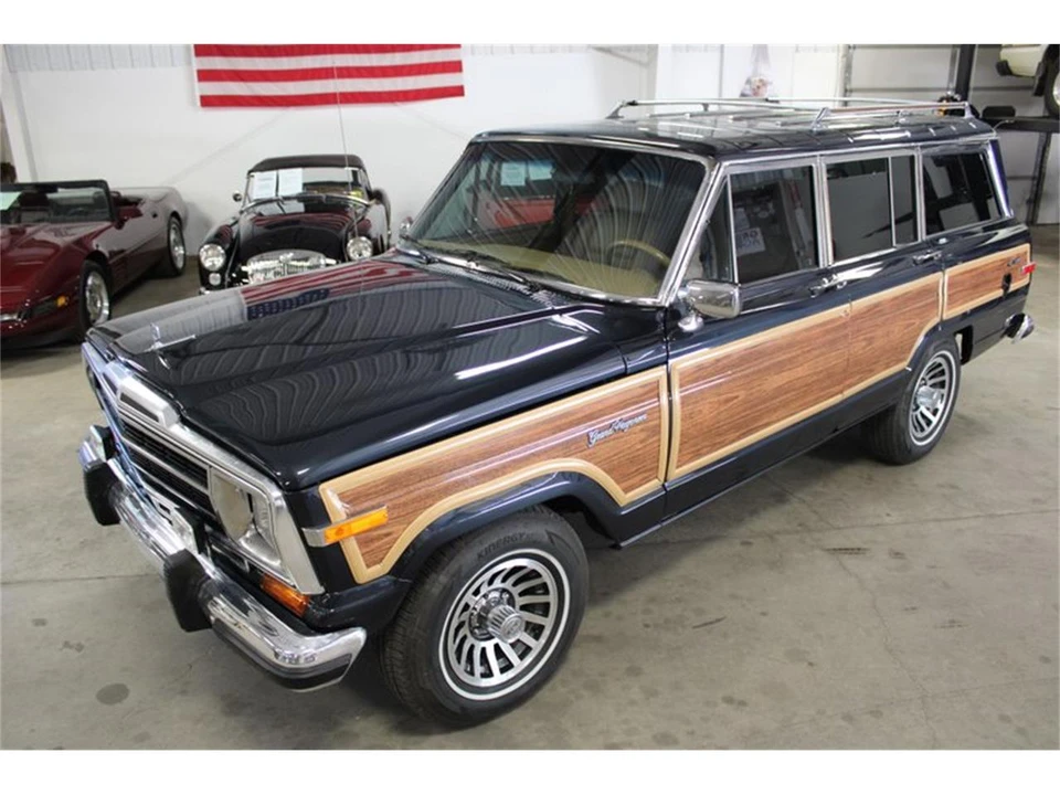1987 Jeep SJ Grand Wagoneer - Image 16 of 31