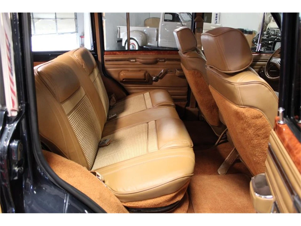 1987 Jeep SJ Grand Wagoneer - Image 29 of 31