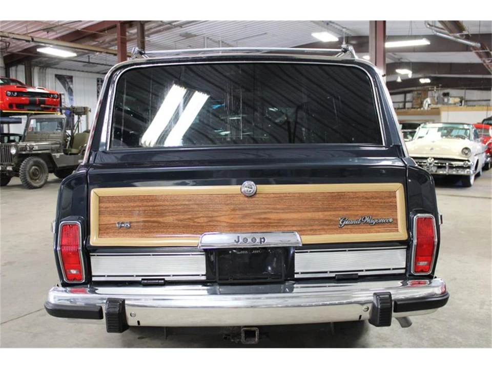 1987 Jeep SJ Grand Wagoneer - Image 5 of 31