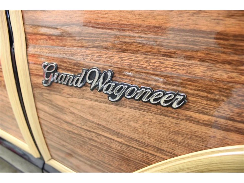 1987 Jeep SJ Grand Wagoneer - Image 14 of 31