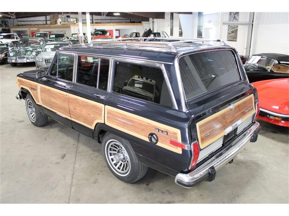 1987 Jeep SJ Grand Wagoneer - Image 17 of 31