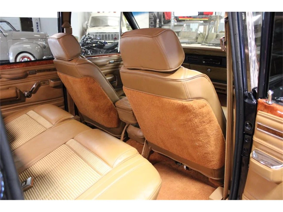 1987 Jeep SJ Grand Wagoneer - Image 30 of 31
