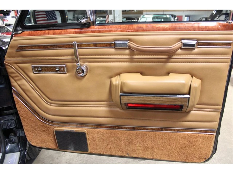 1987 Jeep SJ Grand Wagoneer - Image 21 of 31
