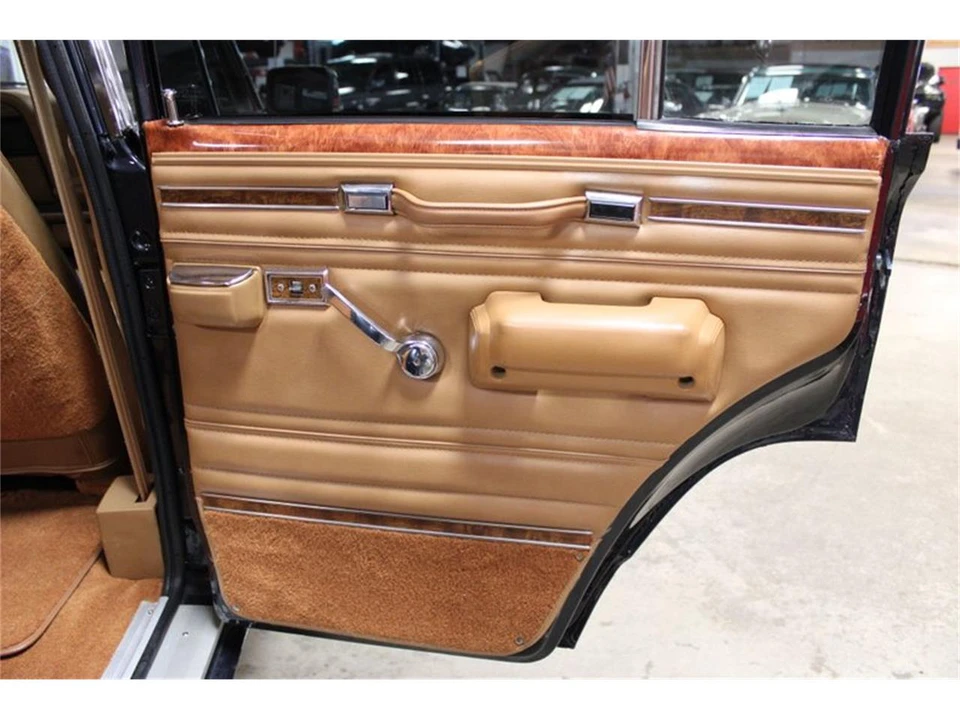1987 Jeep SJ Grand Wagoneer - Image 27 of 31