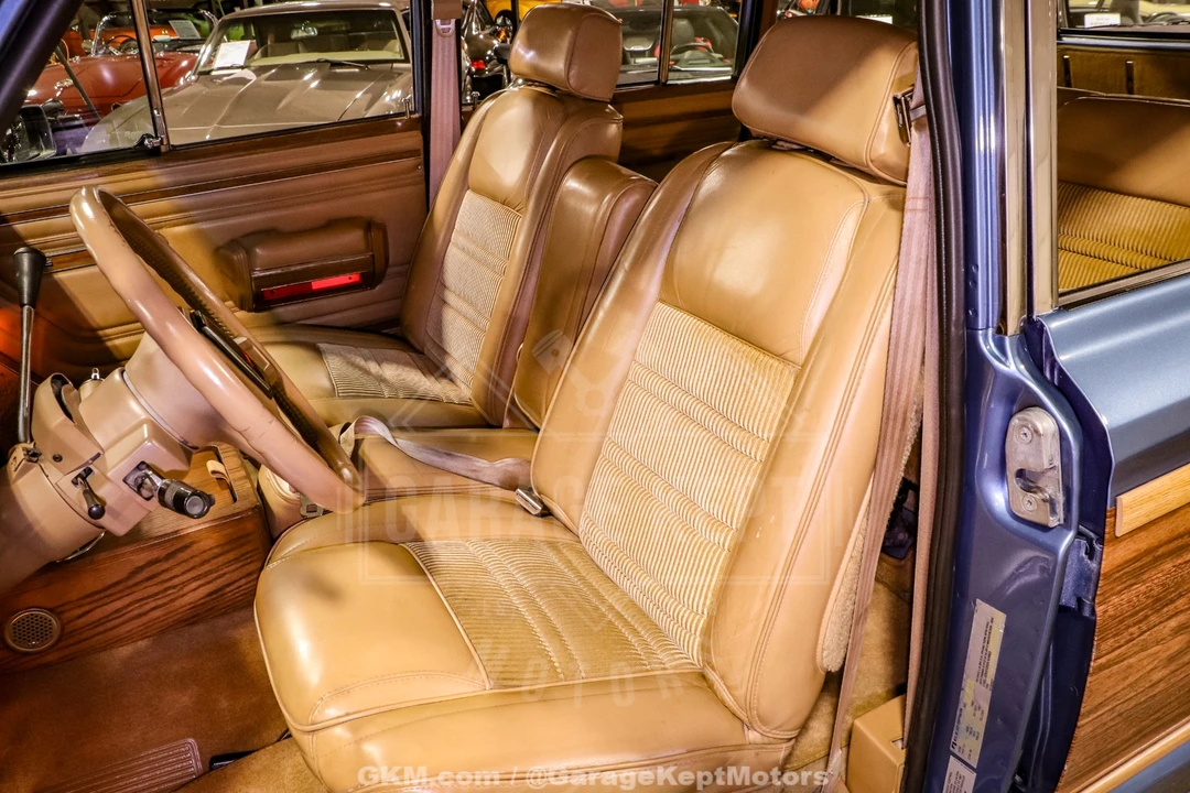 1987 Jeep SJ Grand Wagoneer - Image 13 of 19
