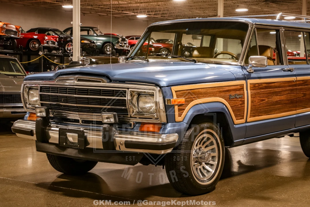 1987 Jeep SJ Grand Wagoneer - Image 6 of 19