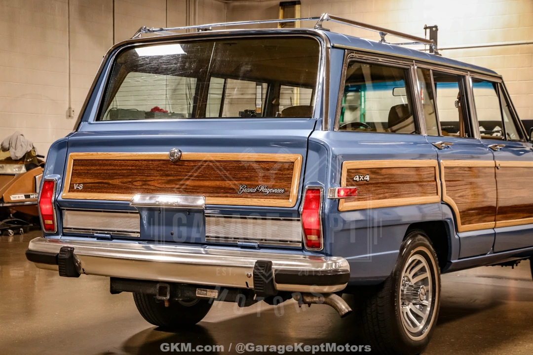 1987 Jeep SJ Grand Wagoneer - Image 8 of 19