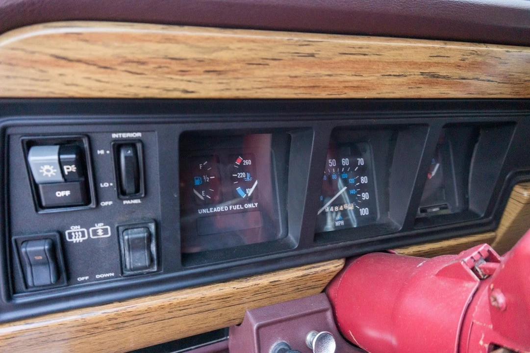 1987 Jeep XJ Wagoneer - Image 28 of 30