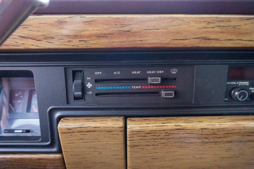 1987 Jeep XJ Wagoneer - Image 29 of 30