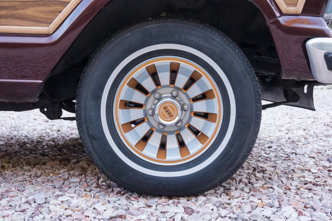 1987 Jeep XJ Wagoneer - Image 12 of 30