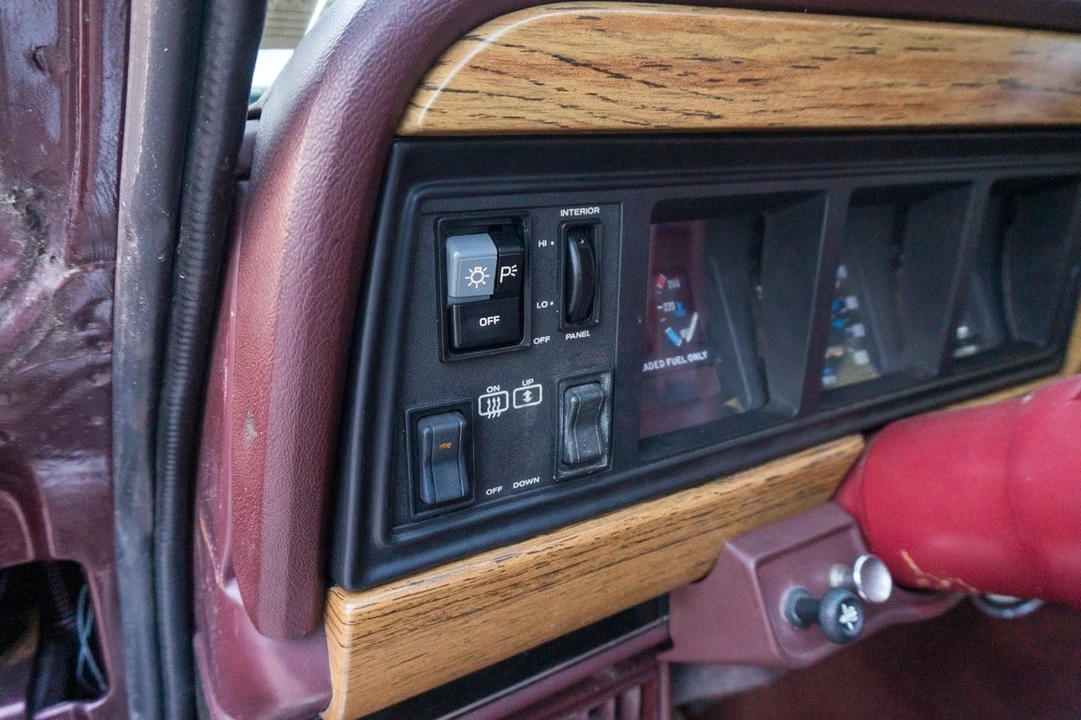 1987 Jeep XJ Wagoneer - Image 19 of 30