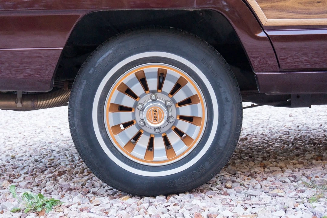 1987 Jeep XJ Wagoneer - Image 11 of 30