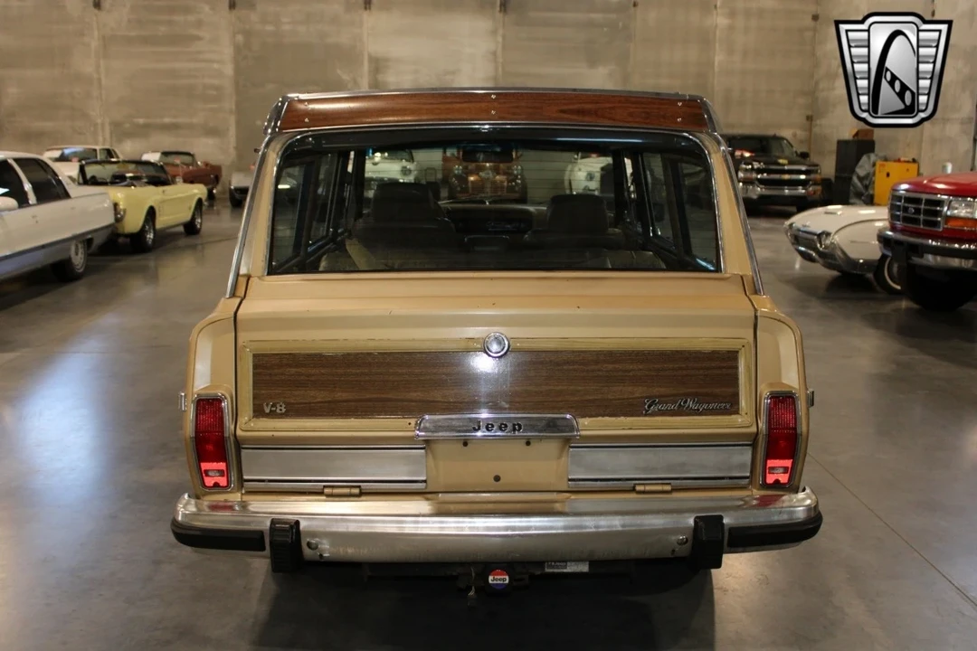 1987 Jeep SJ Wagoneer - Image 5 of 12