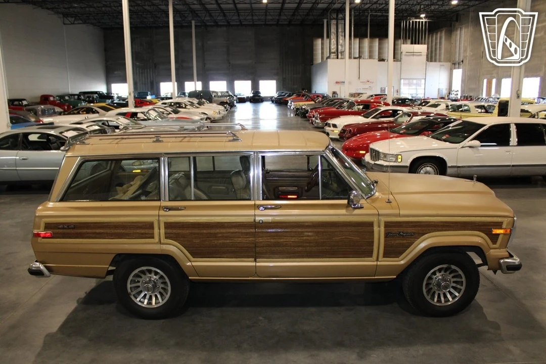 1987 Jeep XJ Wagoneer - Image 16 of 21