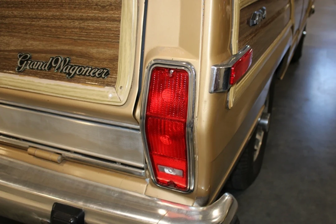 1987 Jeep SJ Wagoneer - Image 13 of 21
