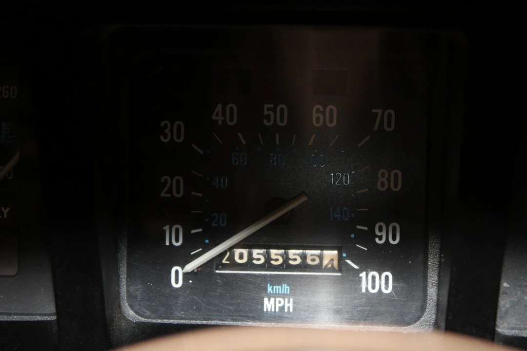 1987 Jeep SJ Wagoneer - Image 19 of 21