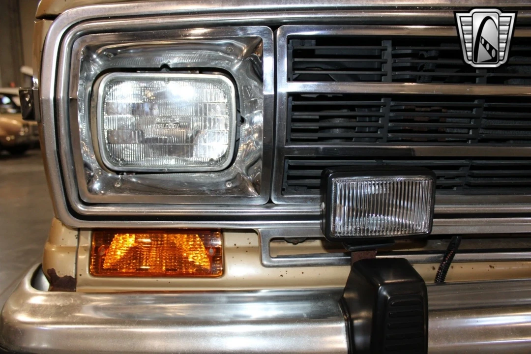 1987 Jeep SJ Wagoneer - Image 12 of 12