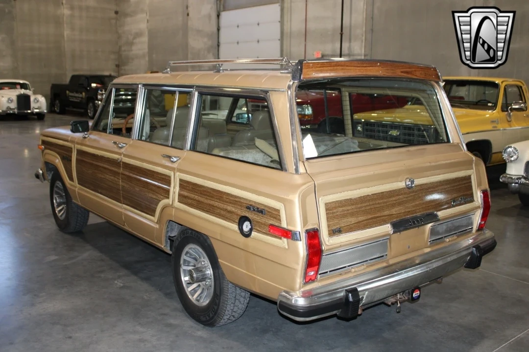 1987 Jeep SJ Wagoneer - Image 4 of 12