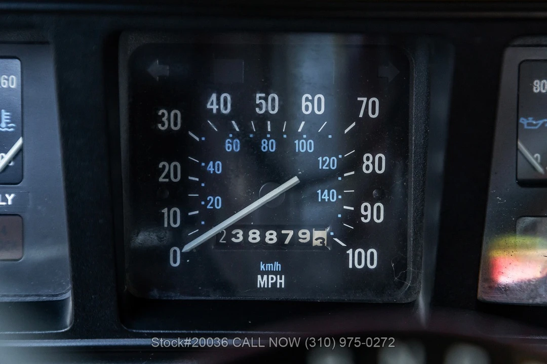 1987 Jeep SJ Wagoneer - Image 19 of 31