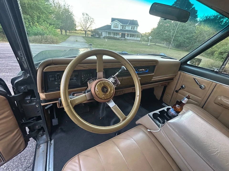 1987 Jeep XJ Wagoneer - Image 17 of 21