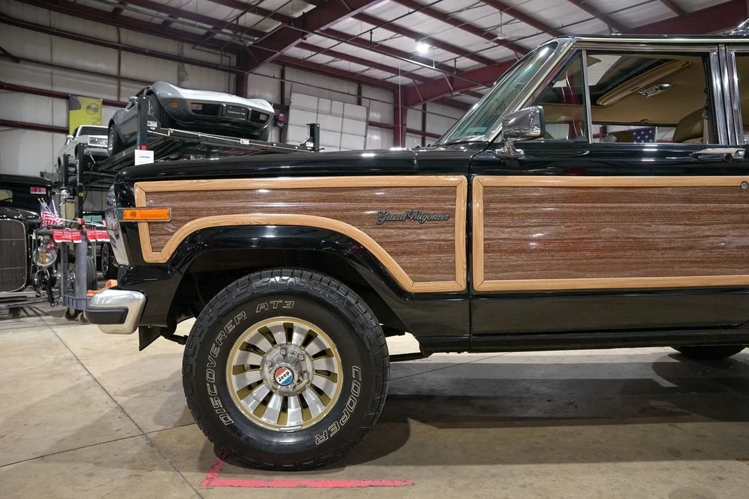 1987 Jeep SJ Wagoneer - Image 3 of 12