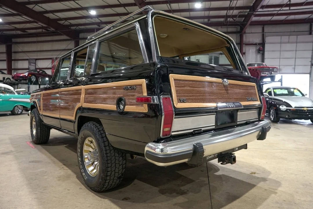 1987 Jeep SJ Wagoneer - Image 6 of 12