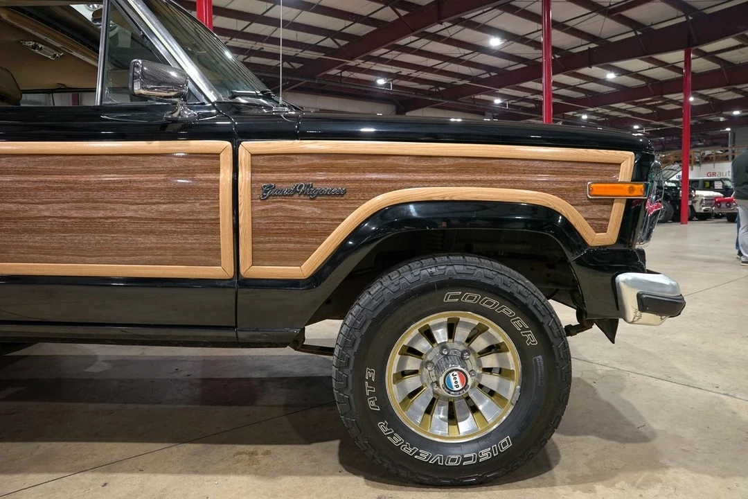 1987 Jeep SJ Wagoneer - Image 11 of 12