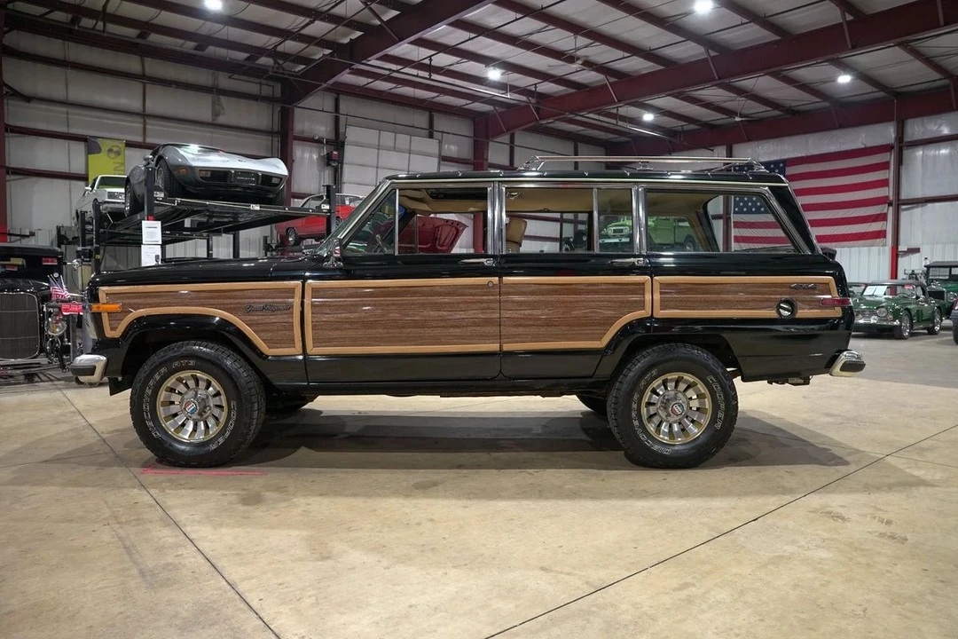 1987 Jeep SJ Wagoneer - Image 4 of 12