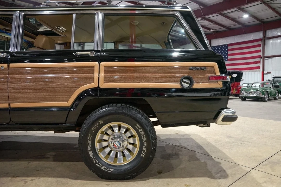 1987 Jeep SJ Wagoneer - Image 5 of 12