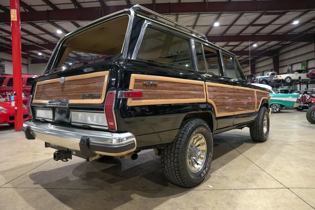 1987 Jeep SJ Wagoneer - Image 8 of 12