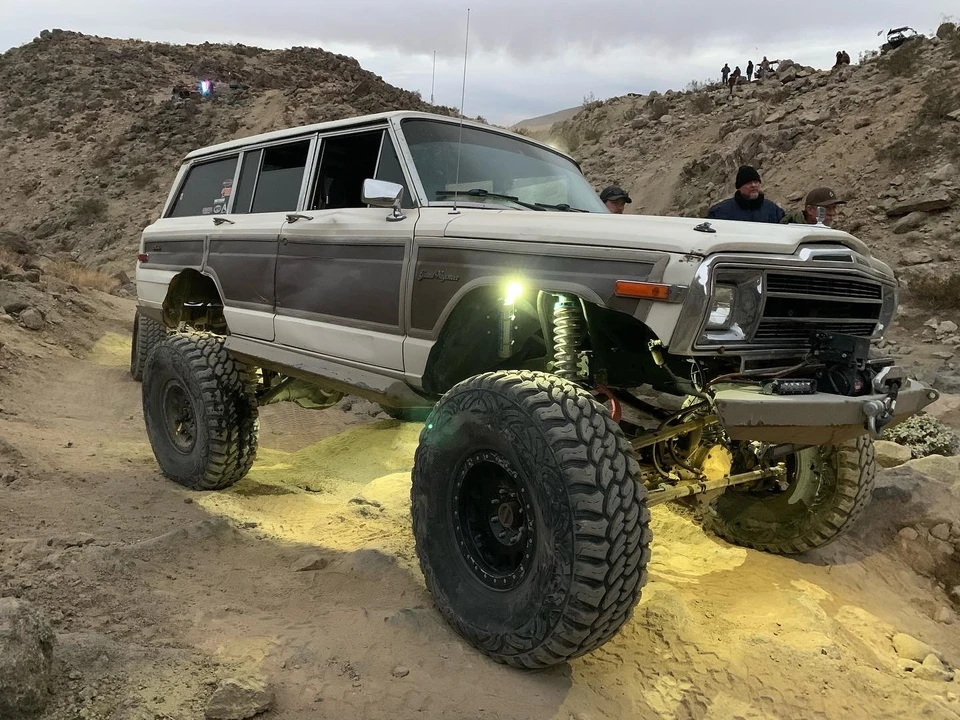 1987 Jeep SJ Wagoneer - Image 15 of 20