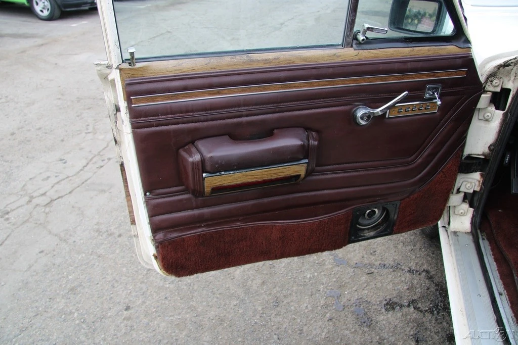1987 Jeep XJ Wagoneer - Image 10 of 21